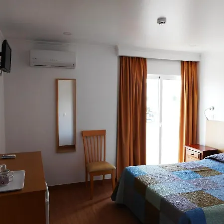 Hotell Agua Marinha Rosa- 3*